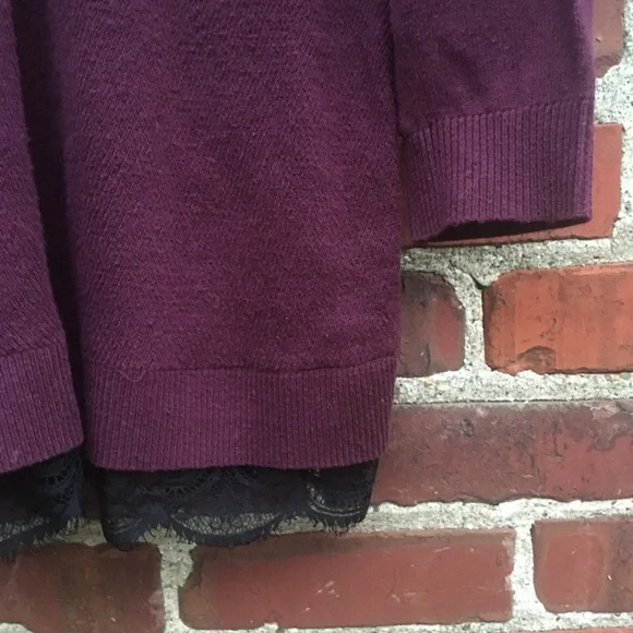 Torrid Sweater Lace Trim V-Neck Plus 2 2X 18 20 Burgundy + Black Cotton Acrylic - Picture 3 of 8
